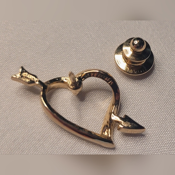 Avon's Vtg "Love Struck" Pin - Picture 3 of 5